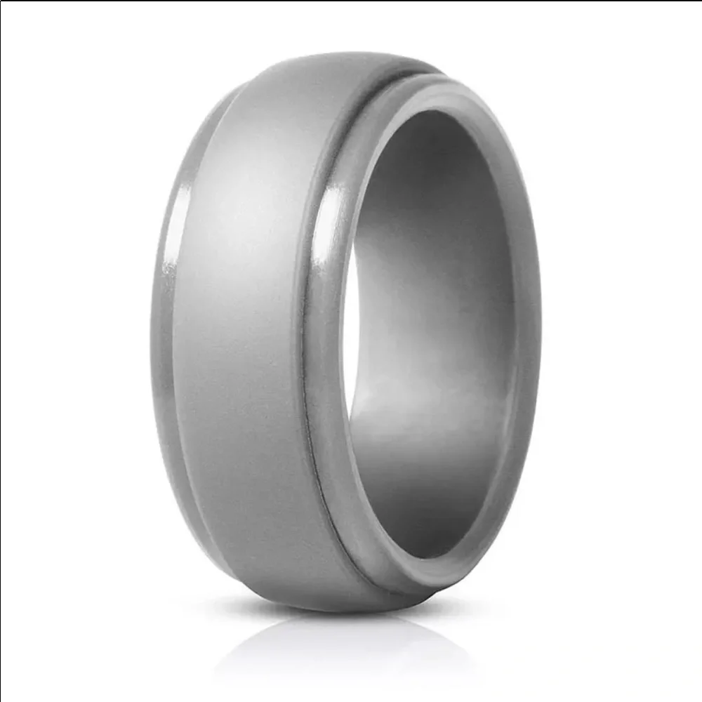 REI Black Silver Silicone Active Wear Rubber Ribbed Rim Ring